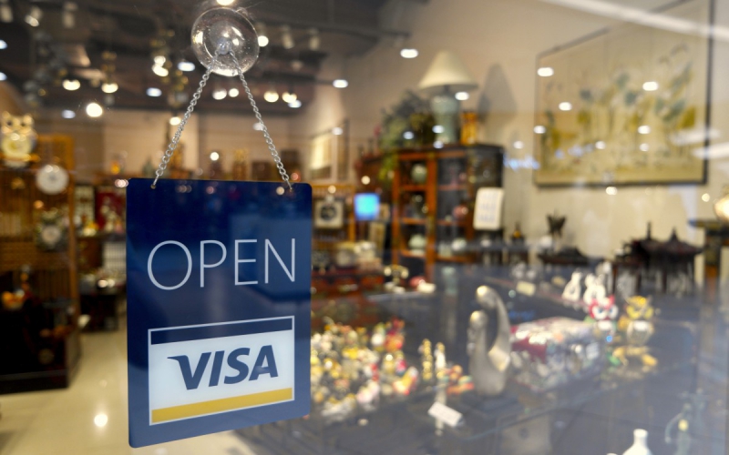 boutique-LE LAVANDOU-min_open_sign_visa_sign_open_store_sign_visa_credit_card_business-810443